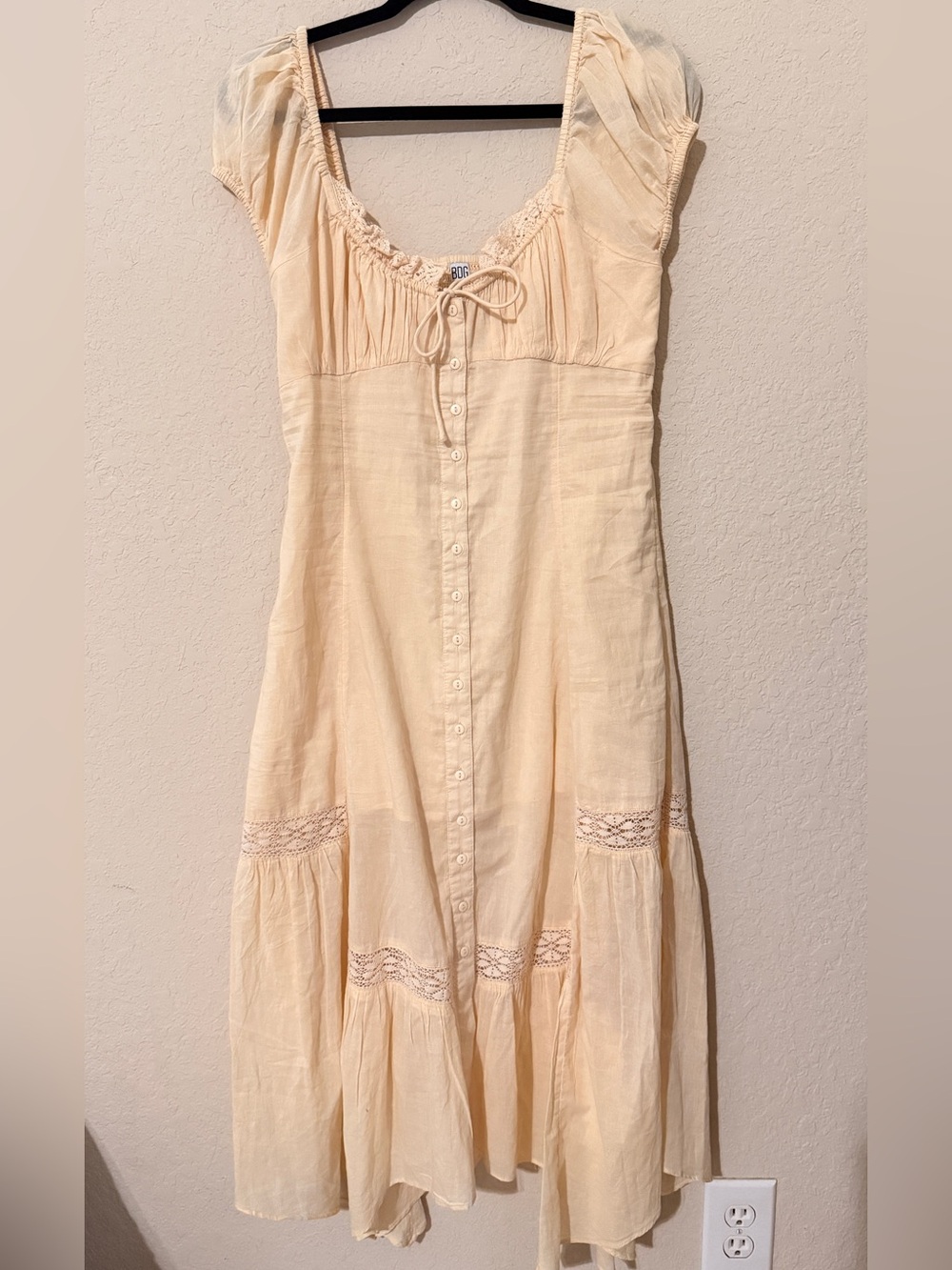UO Carmen Ruched Midi Dress - Picture 2 of 7